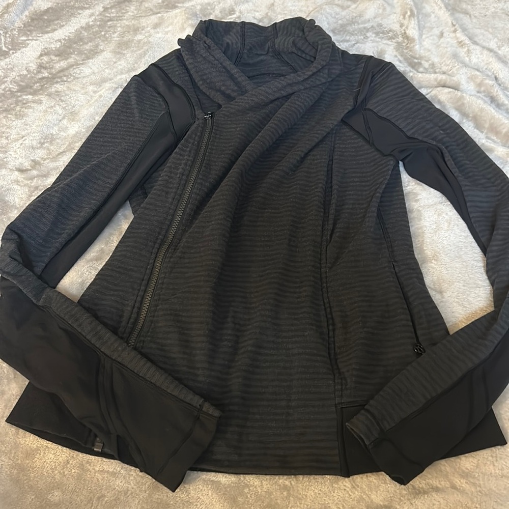 Lululemon Bhakti yoga jacket in luon pique black dark slate